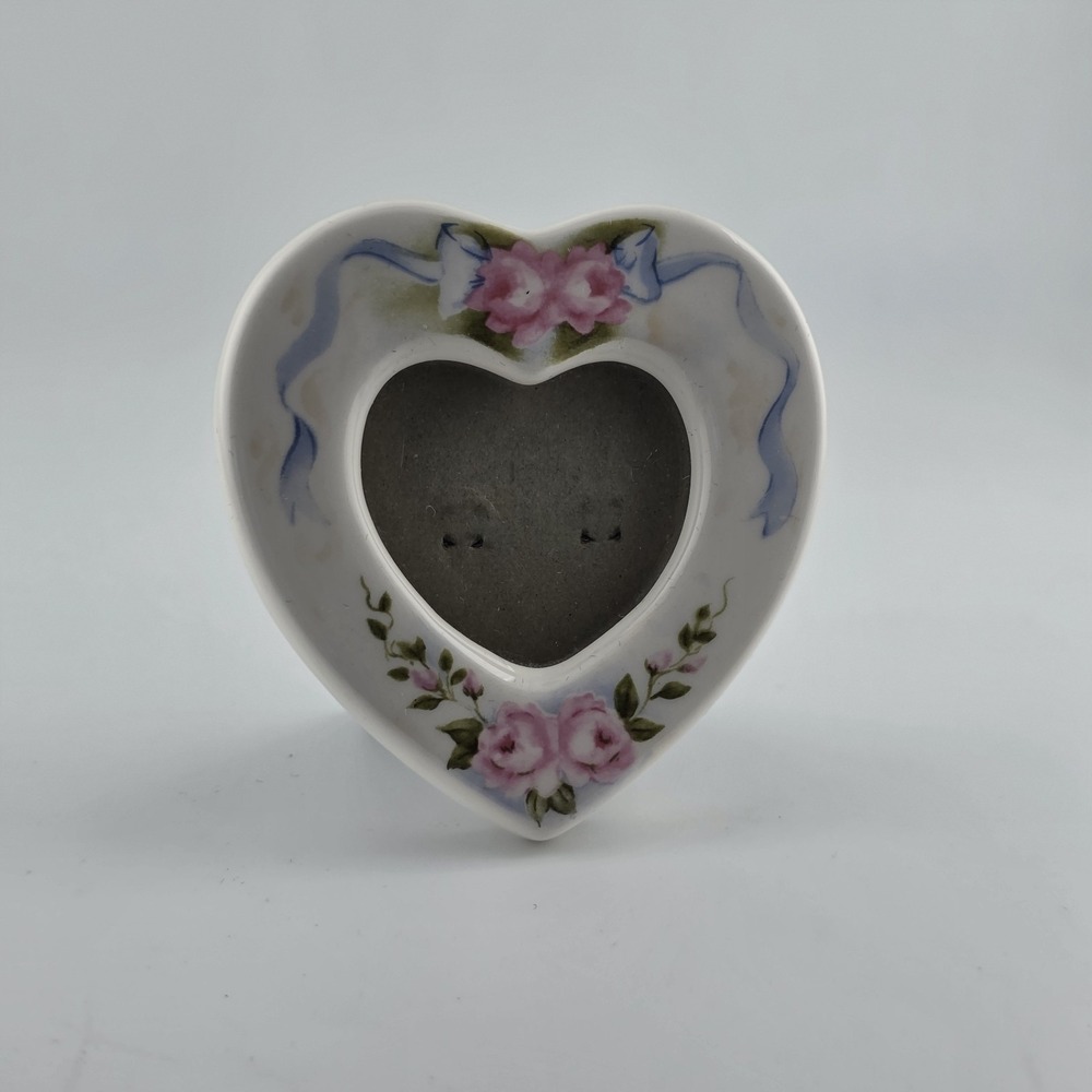 Vintage burns state street collection floral heart white picture‎ frame small
